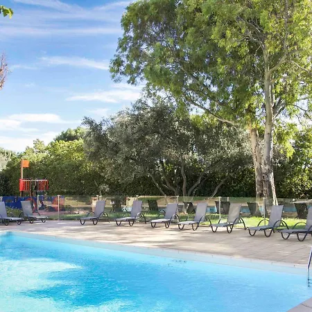Ibis Styles Toulon Sur Hotel 3*