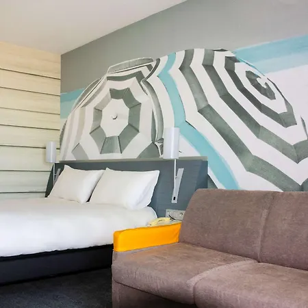 Ibis Styles Toulon Sur 3*