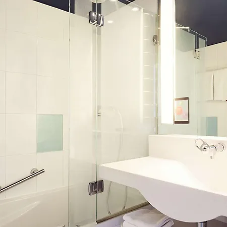 Ibis Styles Toulon Sur Hotel 3*