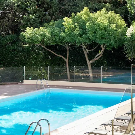 Ibis Styles Toulon Sur Hotel
