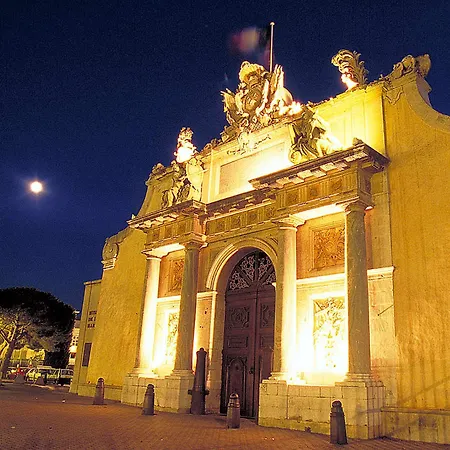 Ibis Styles Toulon Sur 3* La Seyne-sur-Mer