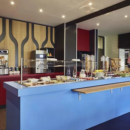 Hotel Ibis Styles Toulon Sur 3*