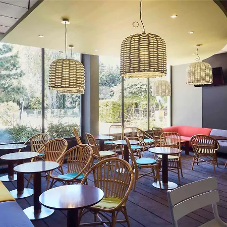 Ibis Styles Toulon Sur 3*