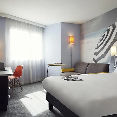 Hotel Ibis Styles Toulon Sur 3*