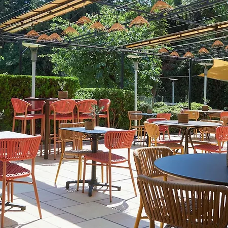 Hotel Ibis Styles Toulon Sur 3*
