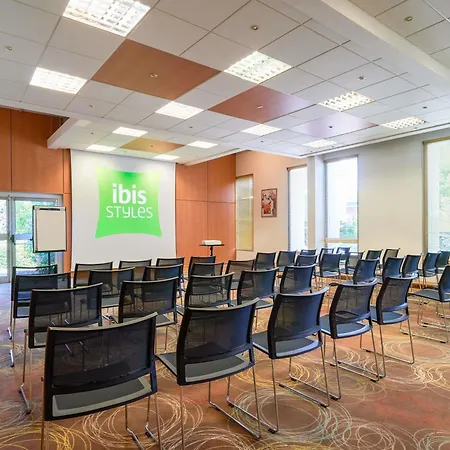 Ibis Styles Toulon Sur La Seyne-sur-Mer
