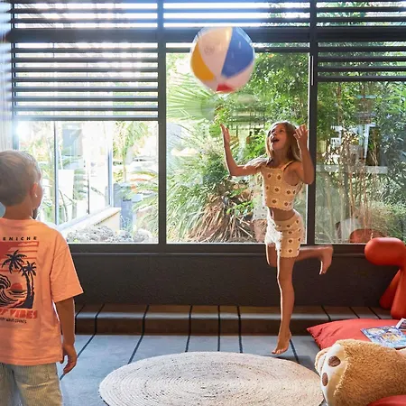Ibis Styles Toulon Sur 3*