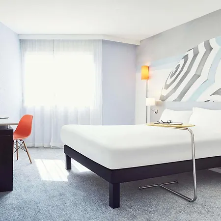 Ibis Styles Toulon Sur 3*