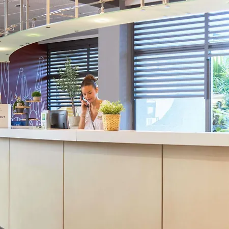 Ibis Styles Toulon Sur Hotel