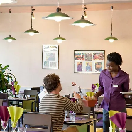 Hotel Ibis Styles Toulon Sur 3*