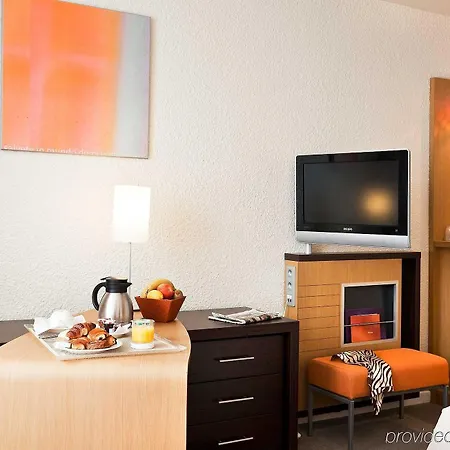 Ibis Styles Toulon Sur 3*