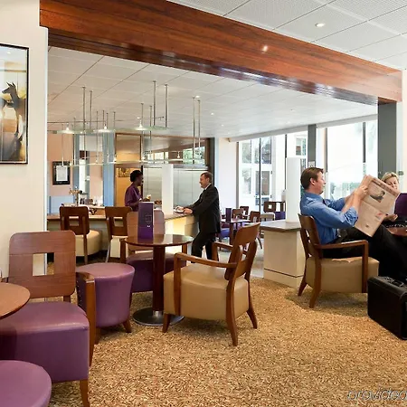 Ibis Styles Toulon Sur 滨海拉塞讷
