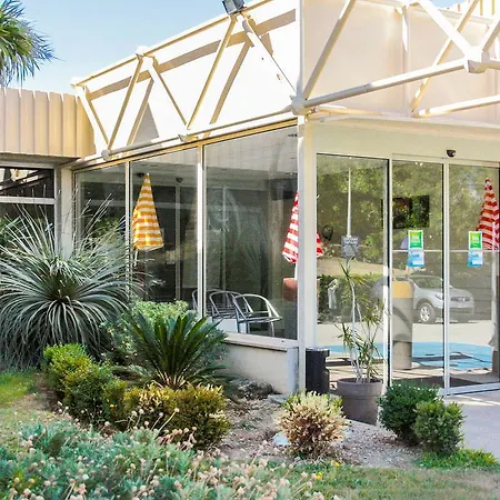 Ibis Styles Toulon Sur 3*