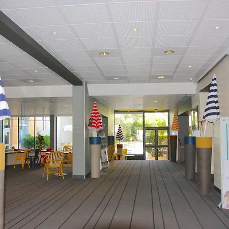 Hotel Ibis Styles Toulon Sur 3*